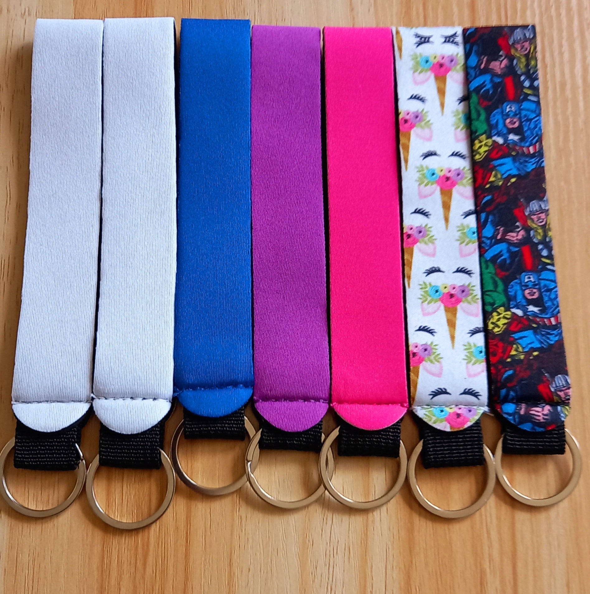 HALF PRICE !!! 7 pc key fobs